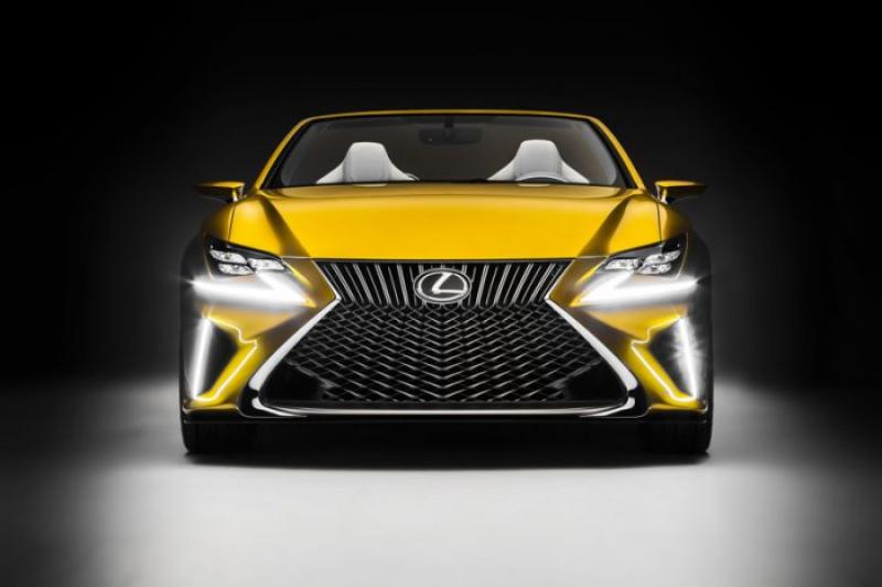 Lexus LF-C2: gold and absolutely without a roof