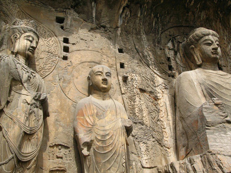 Longmen - stone caves at the Dragon Gate