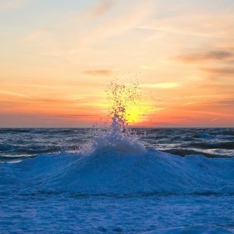 Ice volcanoes of the Great Lakes