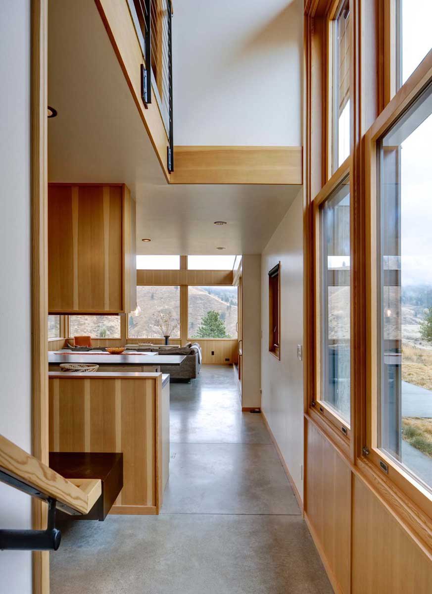 Nahahum Canyon House - an unusual house in the canyon