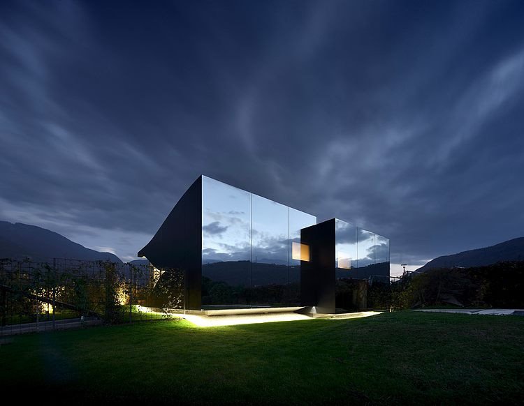 Mirror houses in the Dolomites