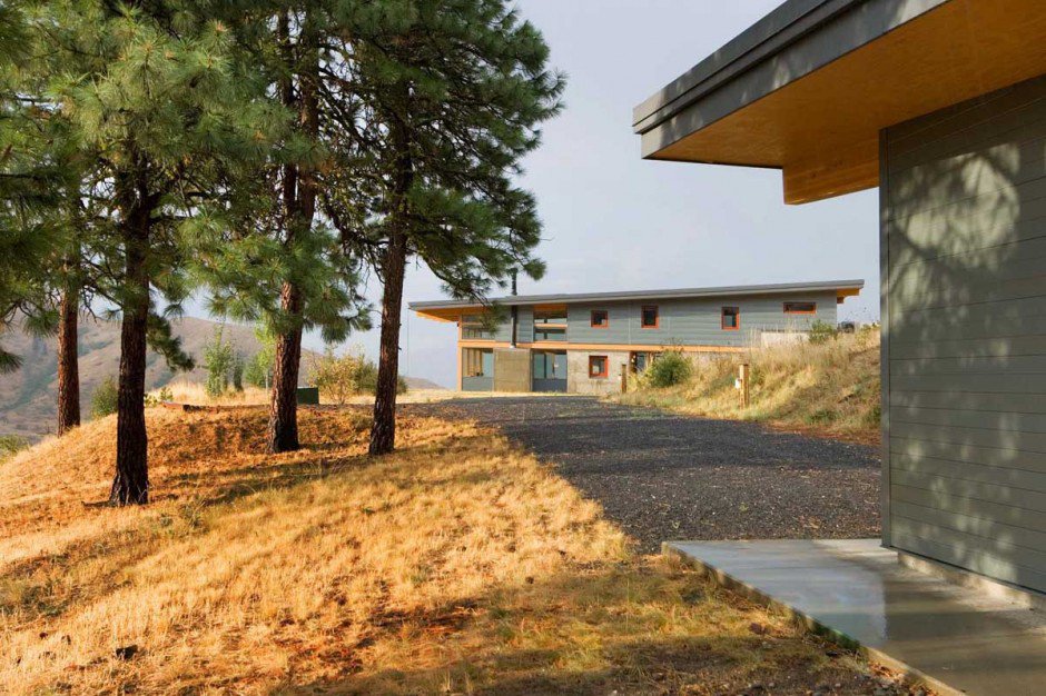 Nahahum Canyon House - an unusual house in the canyon