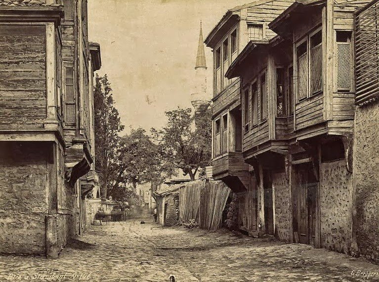 Journey through Istanbul of the XIX century