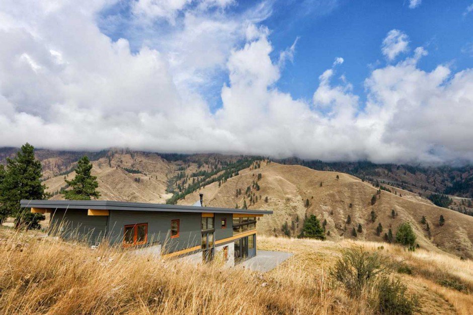 Nahahum Canyon House - an unusual house in the canyon