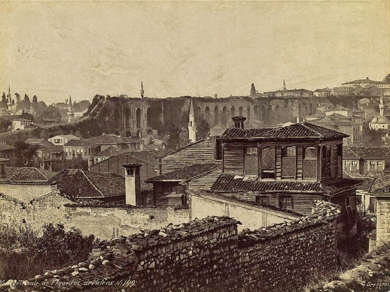 Journey through Istanbul of the XIX century