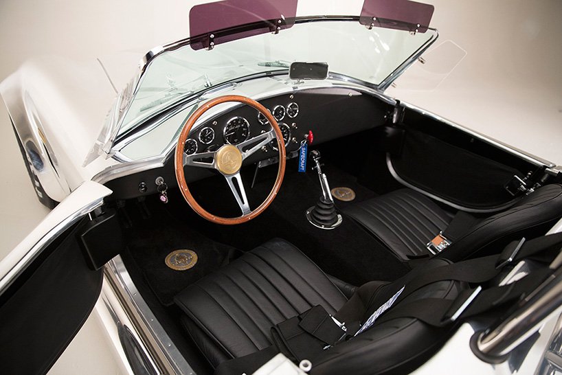Shelby Cobra 427 - ограниченная серия автомобиля-легенды