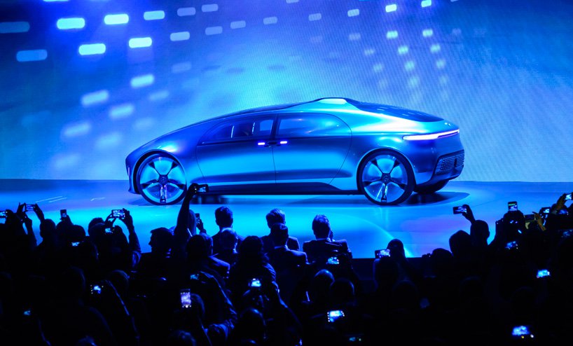 Mercedes-Benz F015 is a self-governing car of the future