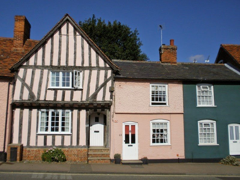 Curves of the House of Lavenhem