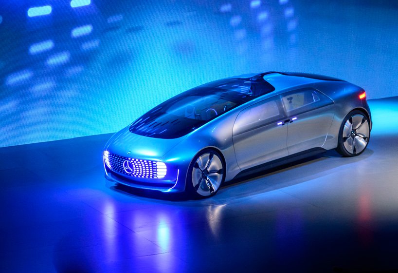Mercedes-Benz F015 - self-controlled car of the future