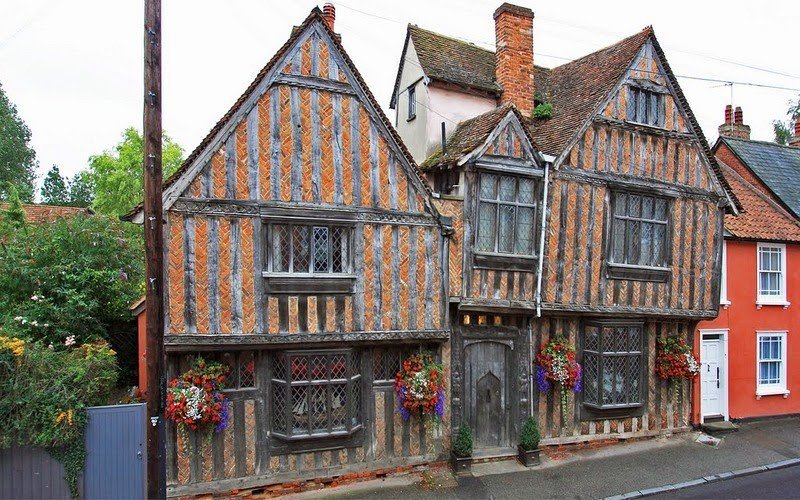 Curves at Lavenham's house