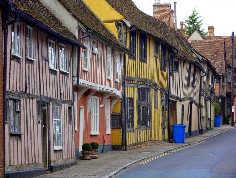 Curves of the House of Lavenham