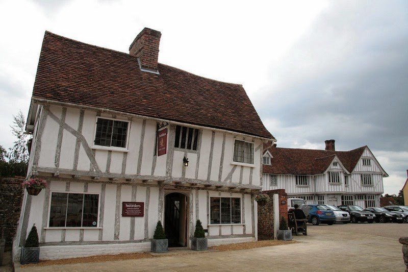 Curves of the House of Lavenham