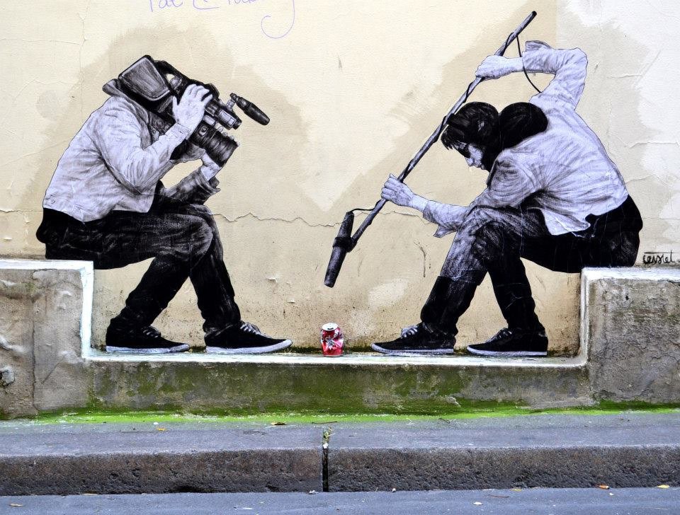 New street pranks Levalet