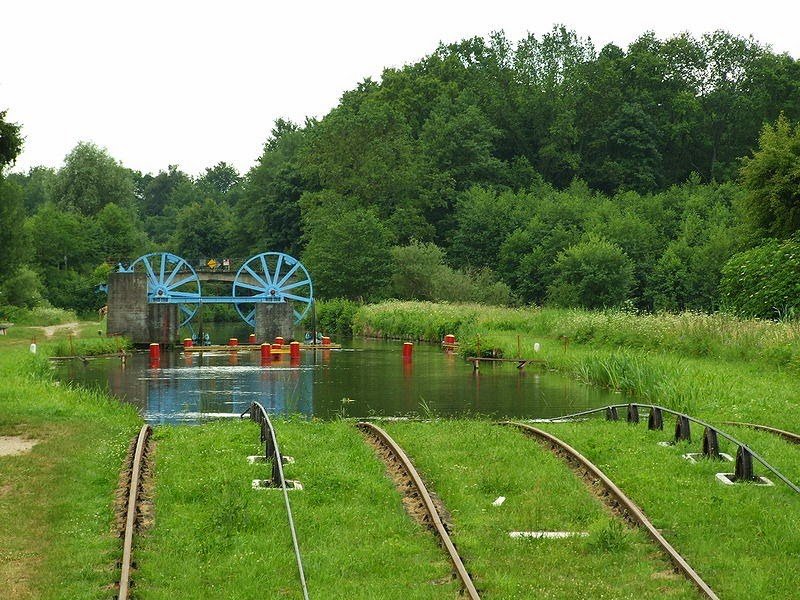 Rail track lift in Poland