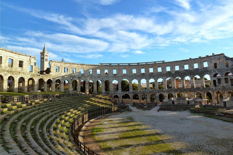 Ancient Roman amphitheaters that still function