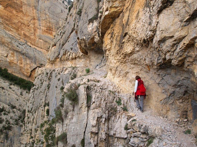 The Virgin Gorge of Mont Rebbe