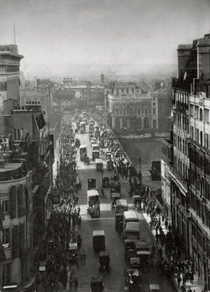 London of the beginning of the twentieth century