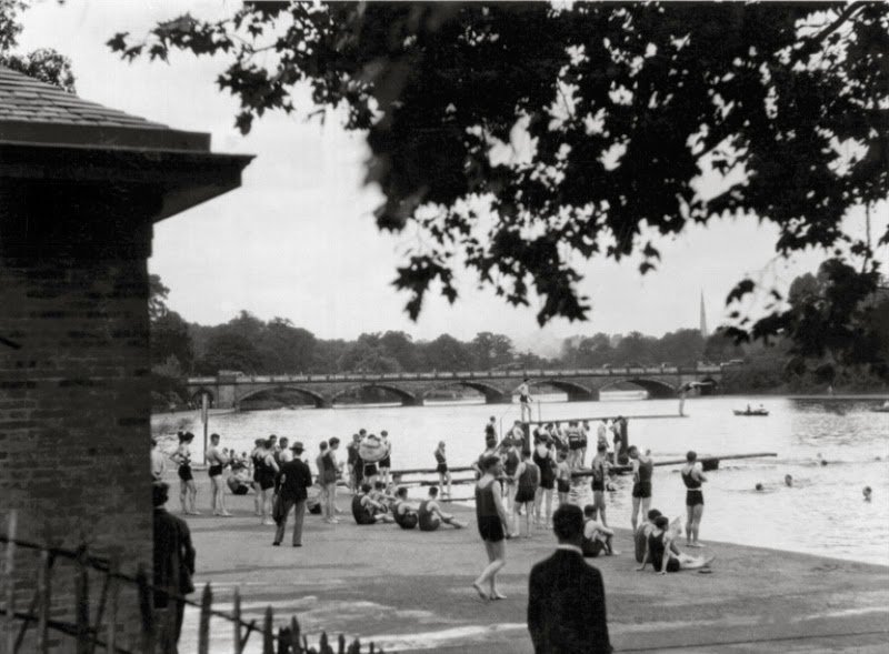 London of the beginning of the twentieth century