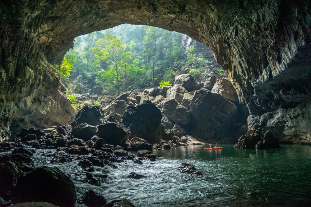 Incredible hidden cave Tem Hong in Laos