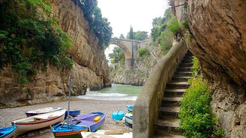 Furore is a non-existent village in Italy
