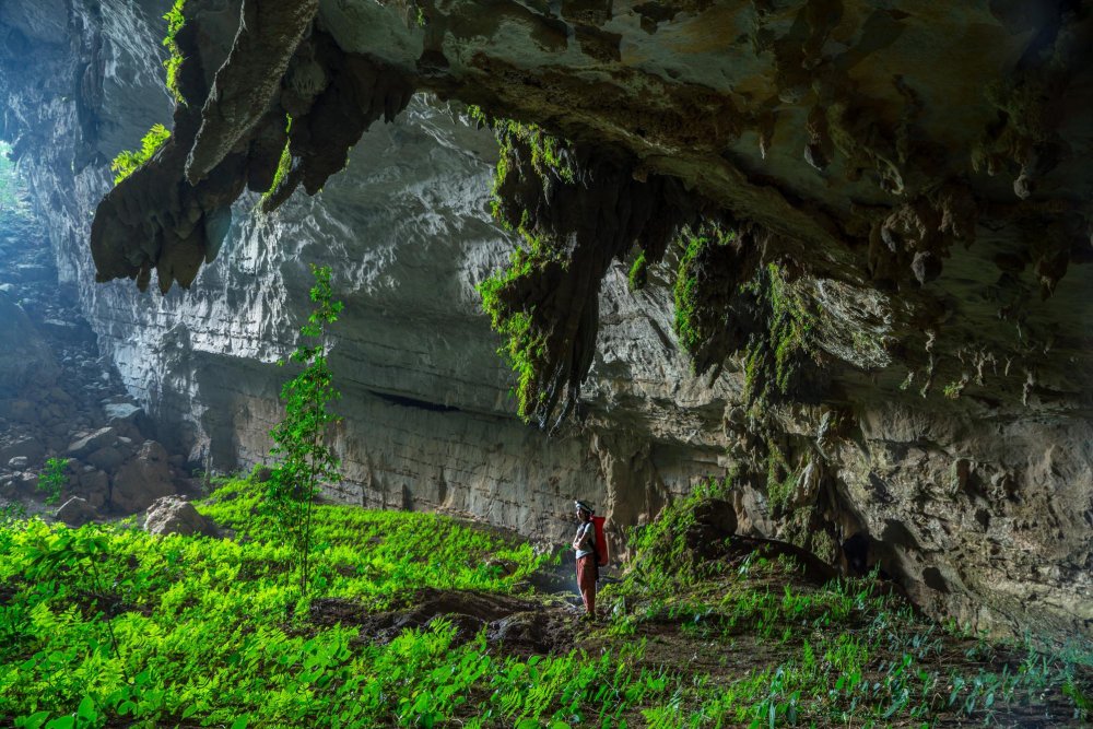 Incredible hidden cave Tem Hong in Laos