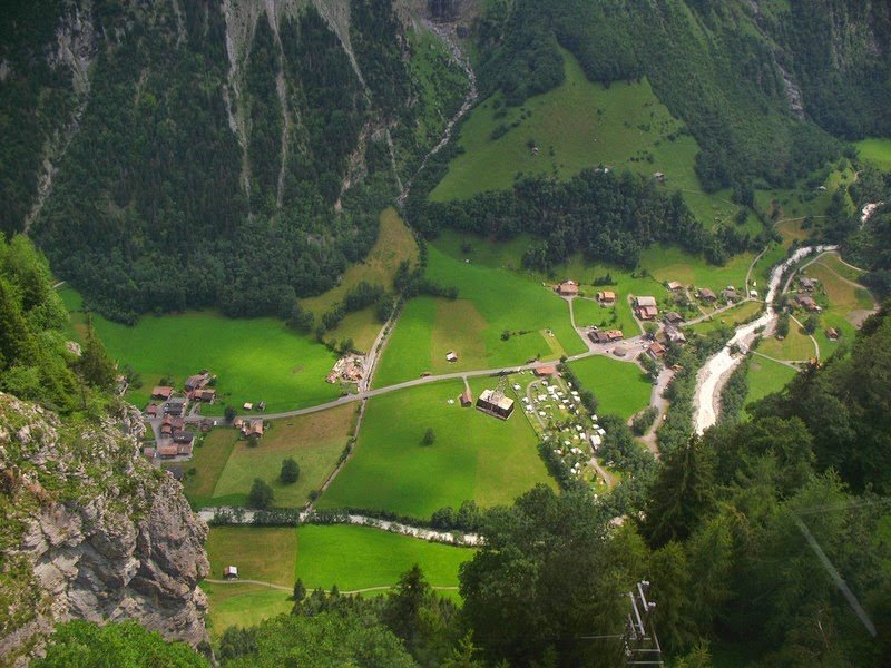 Лаутербруннен - ​​долина 72-х водоспадів