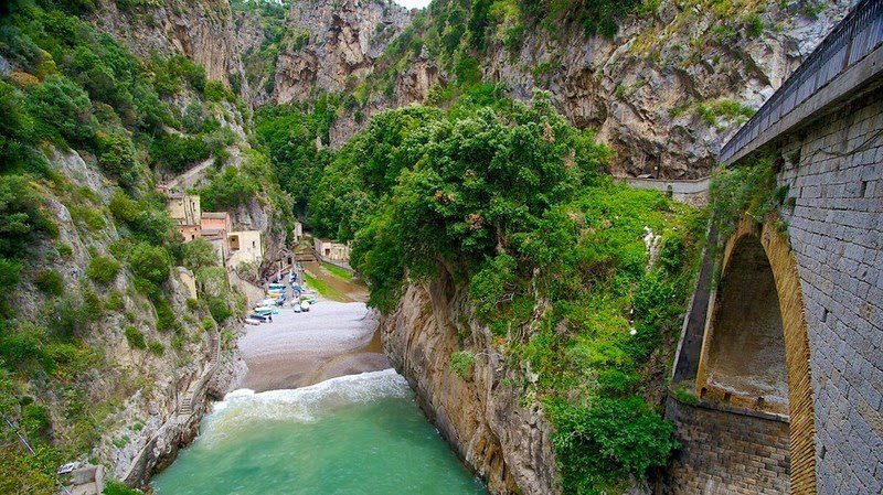 Furore is a non-existent village in Italy