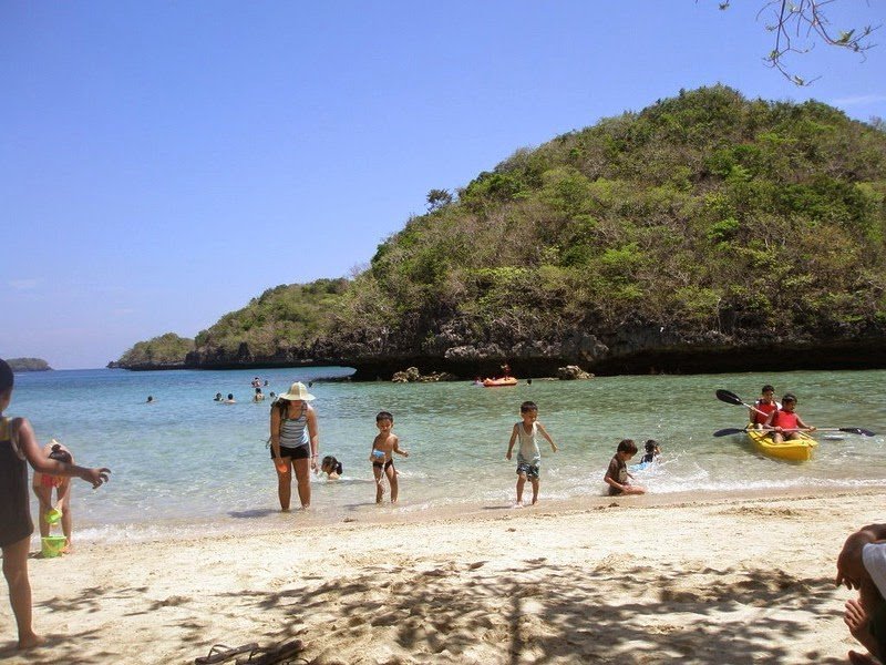 National Park of a hundred islands