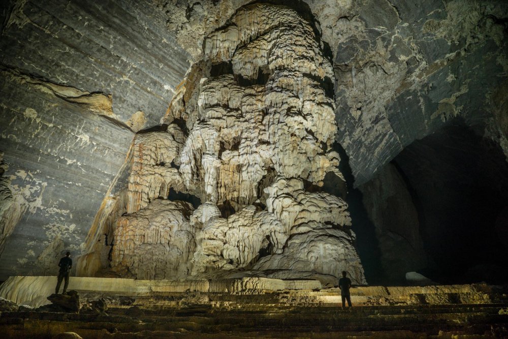 Incredible hidden cave Tem Hong in Laos