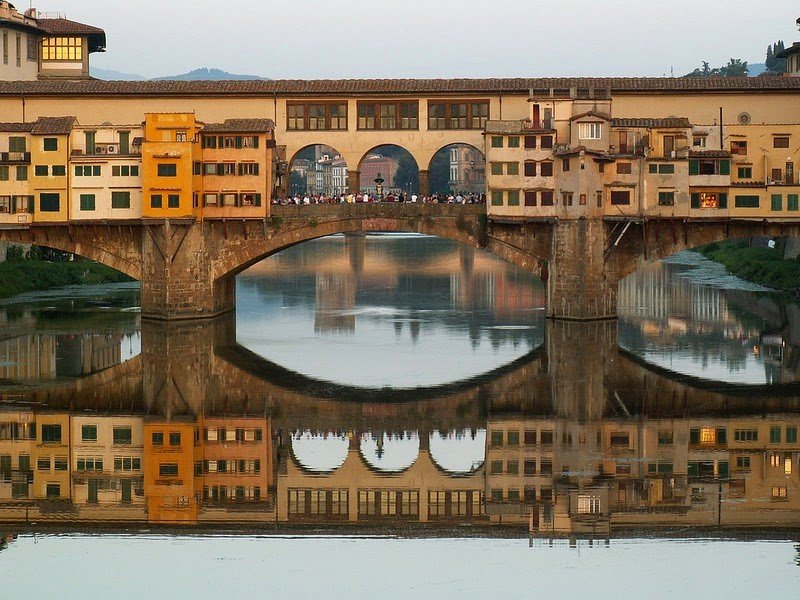 Ponte Vecchio - the medieval bridge of shops