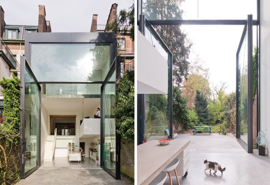 The house with the biggest glass doors in the world