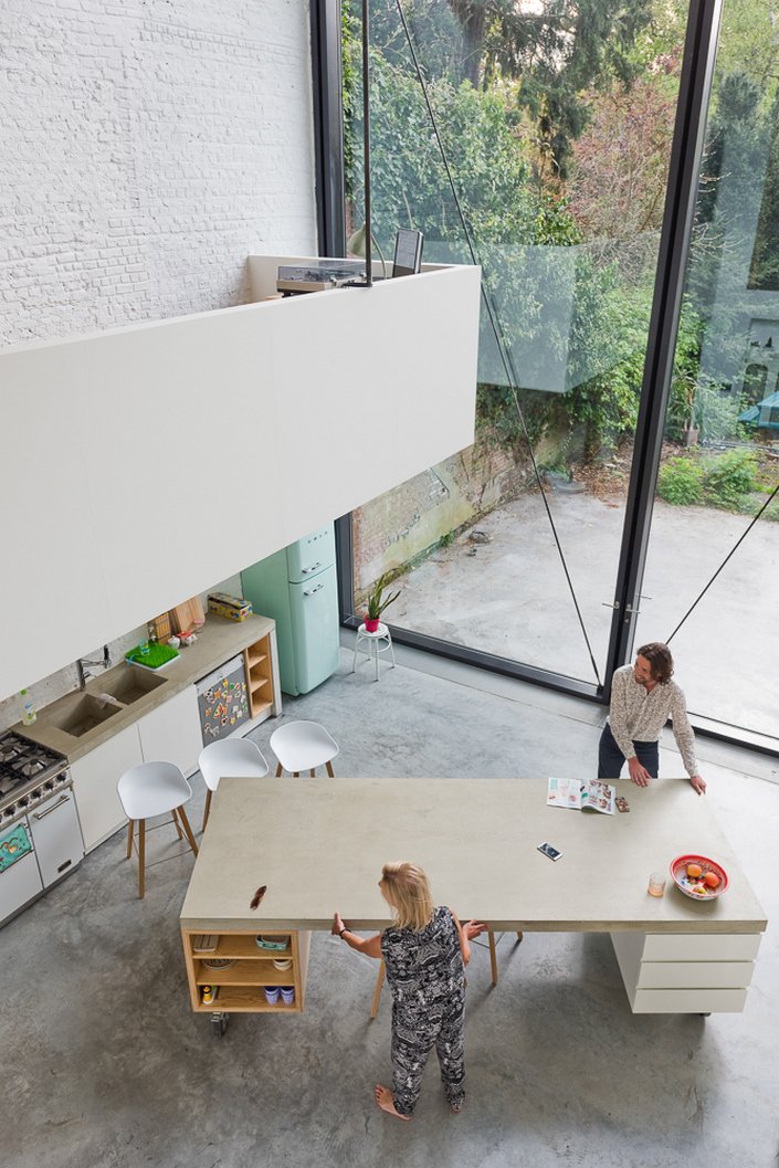 The house with the world's largest glass doors