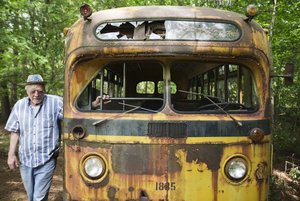 Old Car City - the largest cemetery of classic cars in the world