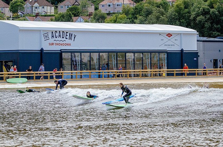 Surf park with the longest waves of the sea