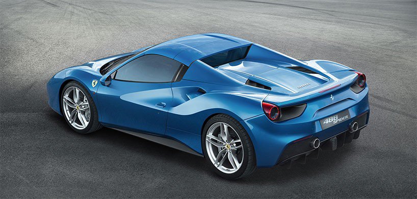 Convertible Ferrari 488 Spider: a month before the premiere