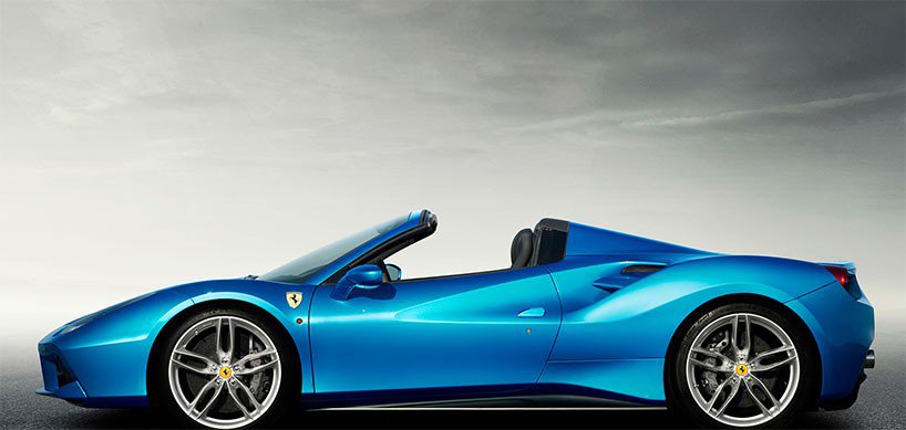 Convertible Ferrari 488 Spider: a month before the premiere