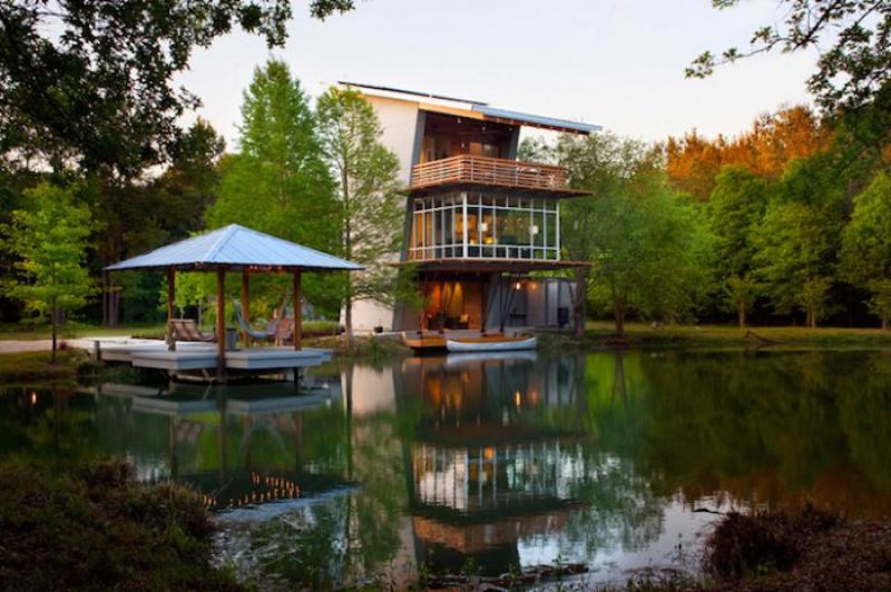 Pond House - ecologically pure beauty