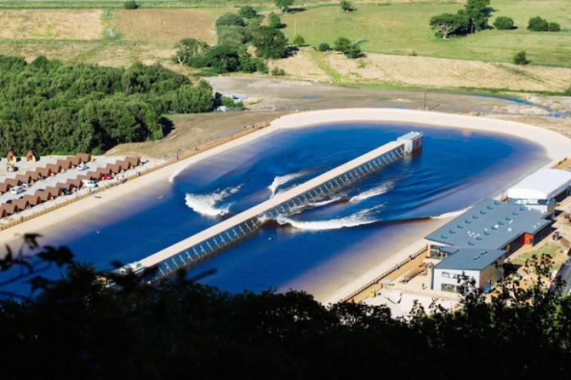 Surf Park with the longest waves of the sea