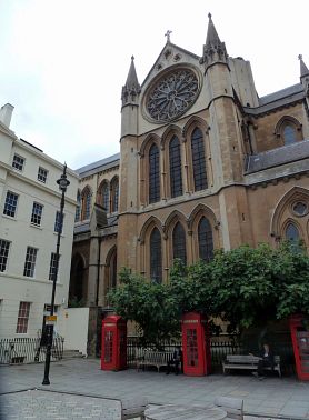 The mysterious London: 12 Gothic buildings of the capital