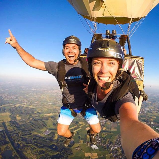 30 selfies, which are filled with adrenaline. Already captures the spirit!