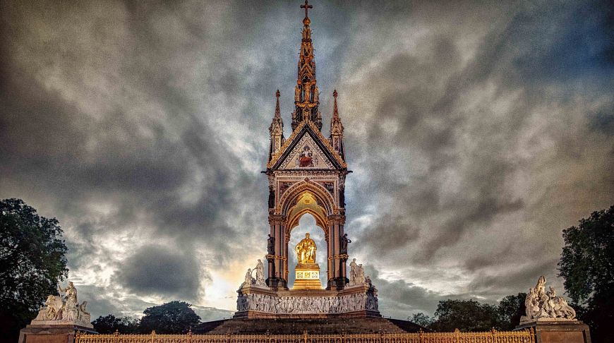 The mysterious London: 12 Gothic buildings of the capital