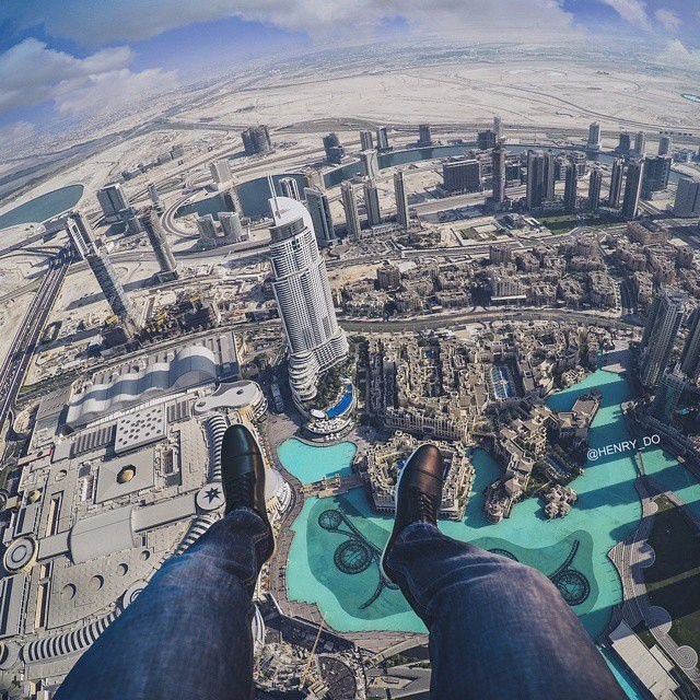 30 selfies, which are filled with adrenaline. Already captures the spirit!