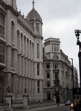 Таинственный Лондон: 12 готических зданий столицы