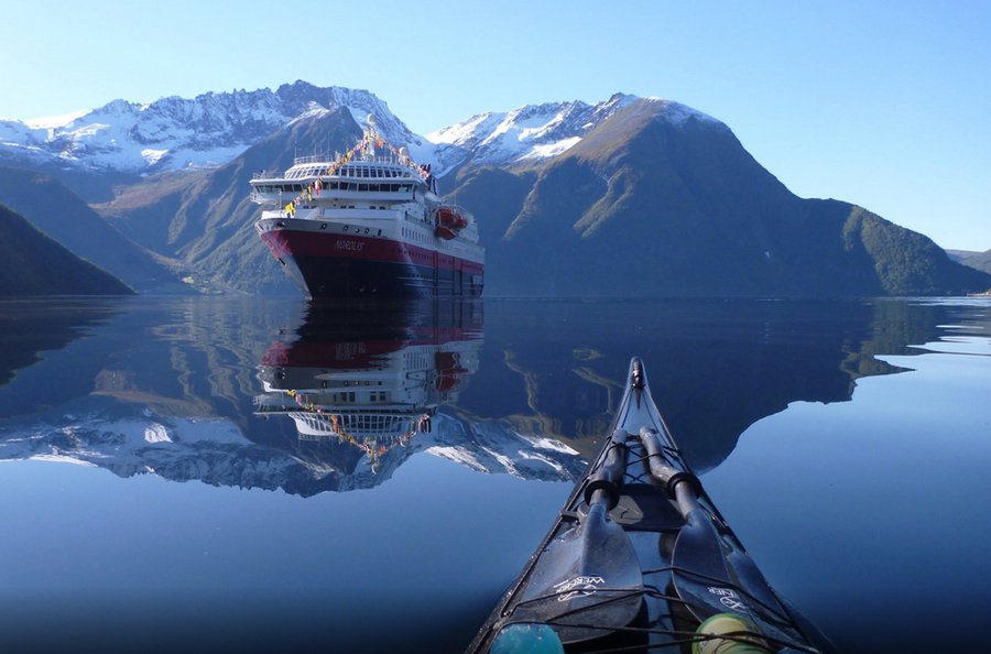 The beauty of Norwegian fjords from a kayak