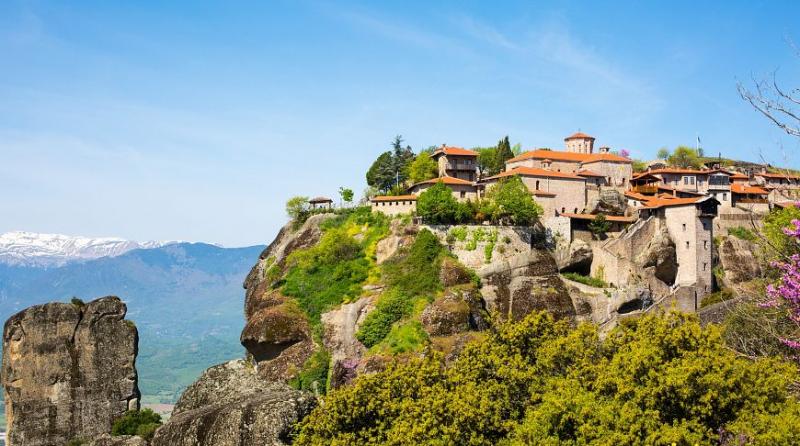 As in a fairy tale: TOP-10 heavenly corners of Greece