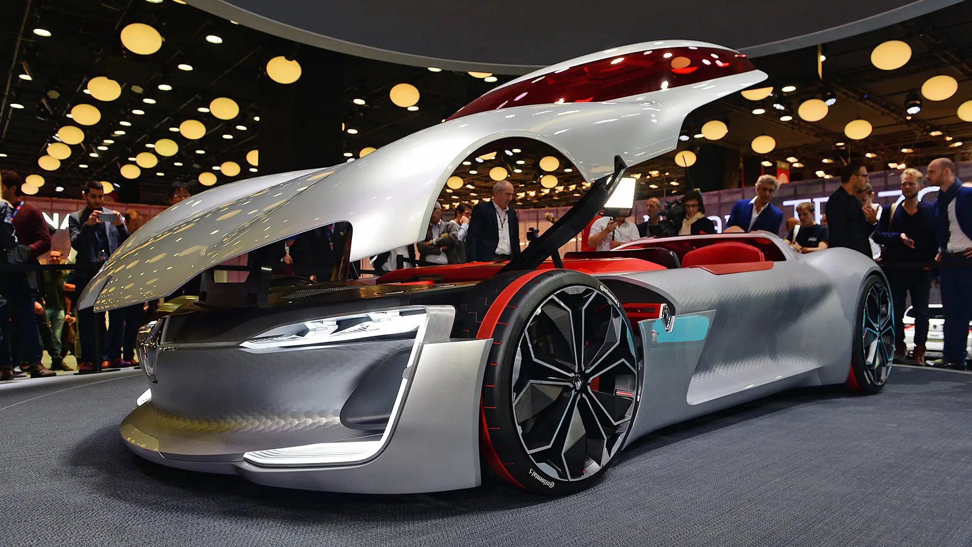 Концепт супер-электрокара Renault Trezor