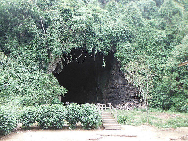 Печери жаху Гомантонг