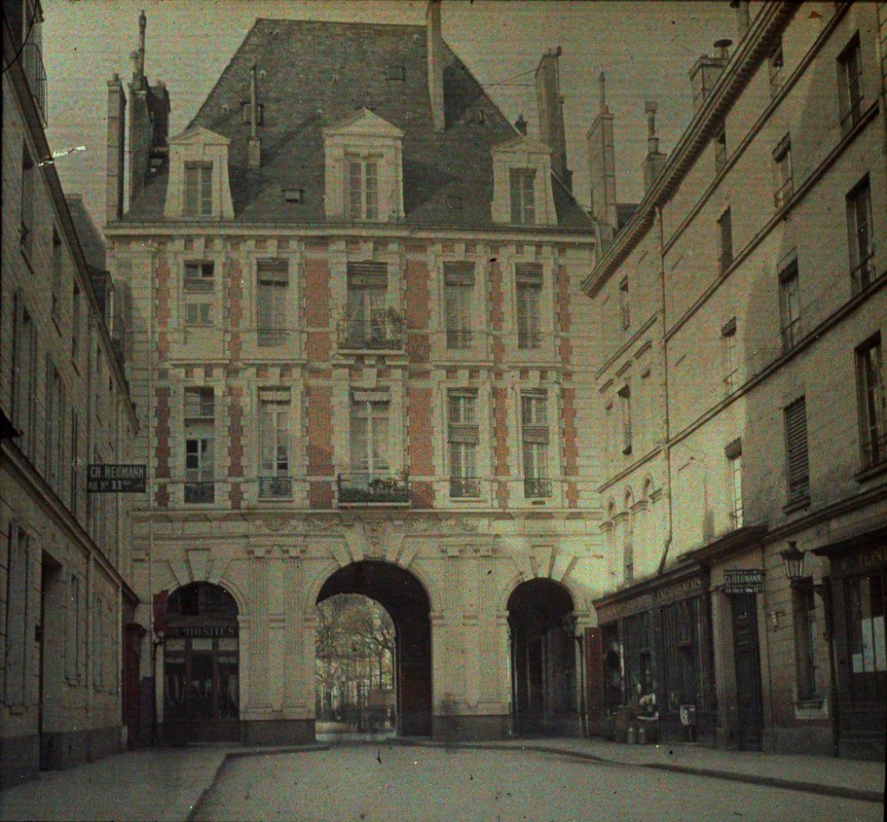 Autochromatic photos of France 100 years ago