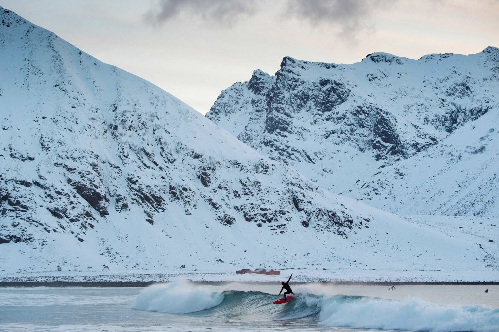 Extreme Arctic Surfing