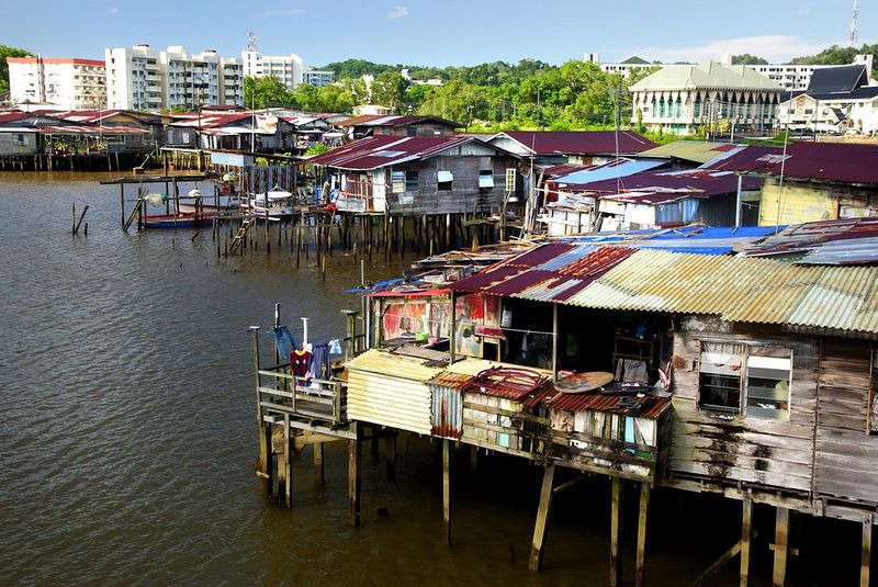 The world's largest settlement on the water